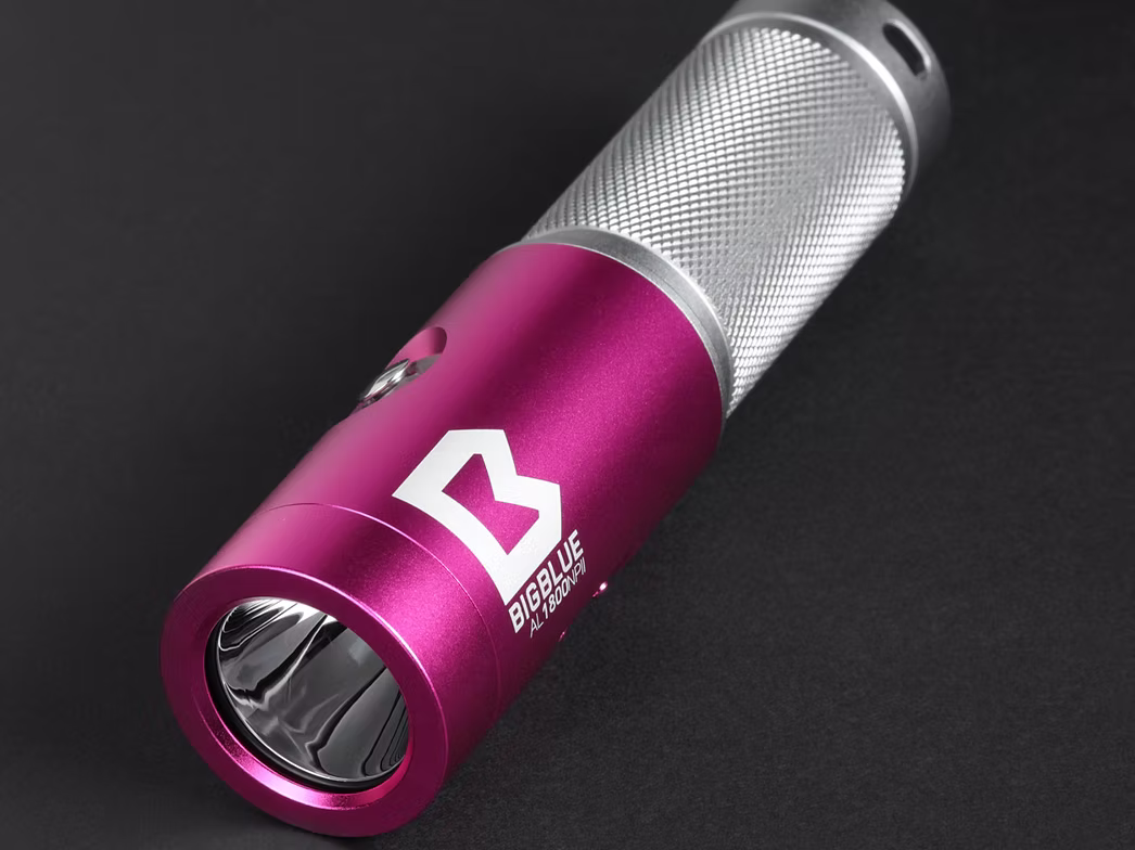 Bigblue AL1800NP II – Linterna de buceo compacta de 1800 lúmenes - Image 2